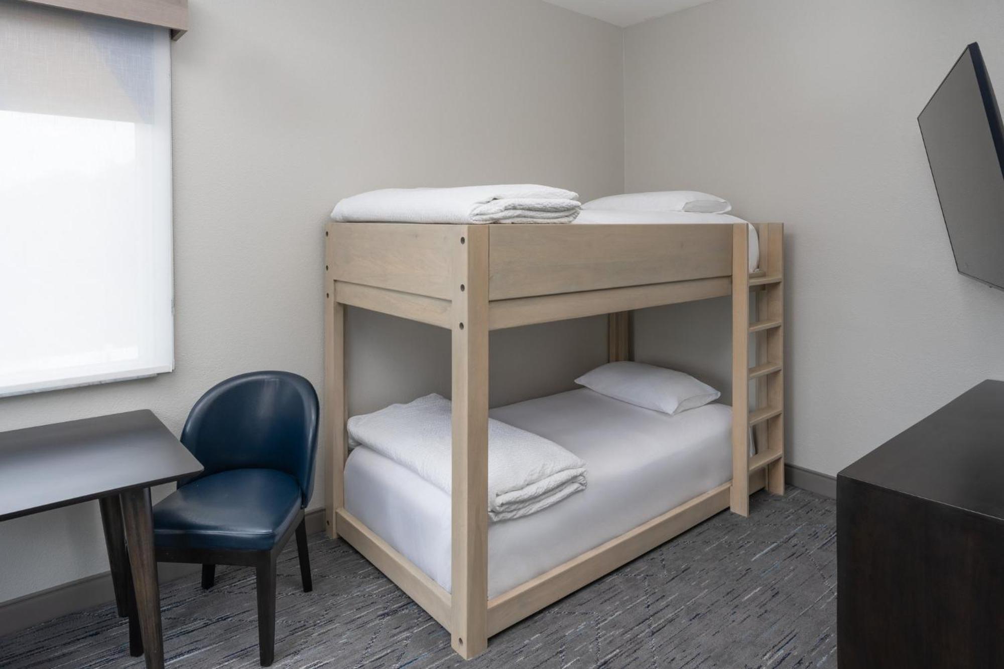 Holiday Inn Express & Suites Orlando International Airport By Ihg Exterior foto